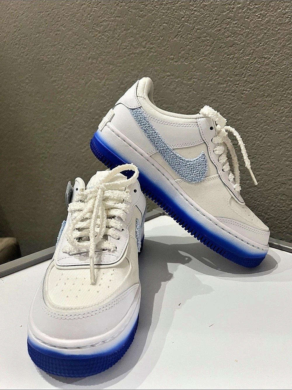 Nike Air Force 1 '07 Sneakers White & Blue US 6 EUR 36.5 Like New